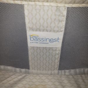 Halo bassinet